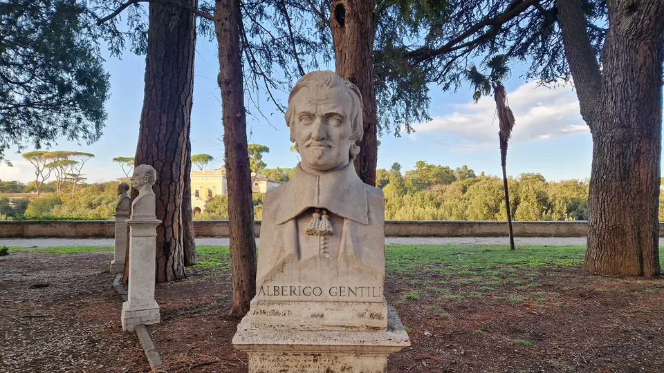 Bust of Alberico Gentili in Pincio gardens