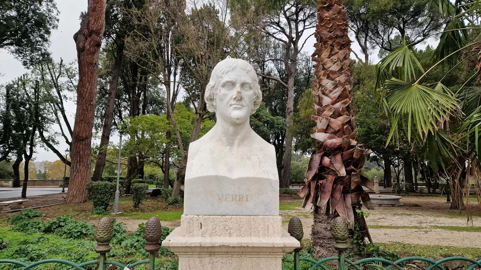 Bust of Alessandro Verri in Pincio gardens