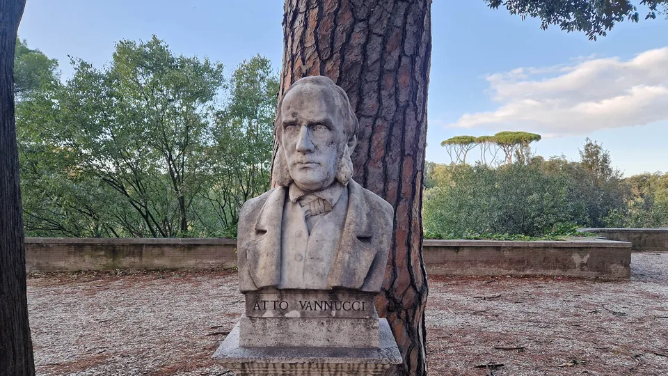 Bust of Atto Vannucci in Pincio gardens