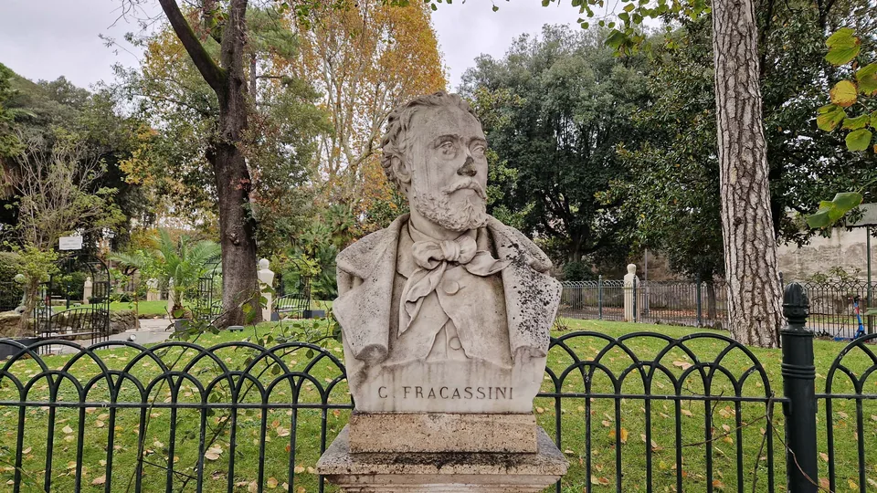 Bust of Cesare Fracassini in Pincio gardens