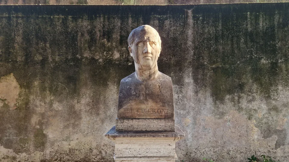 Bust of Cicero in Pincio gardens