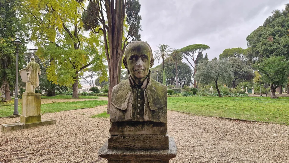 Bust of Feliciano Scarpellini in Pincio gardens