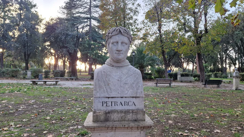 Bust of Petrarch in Pincio gardens