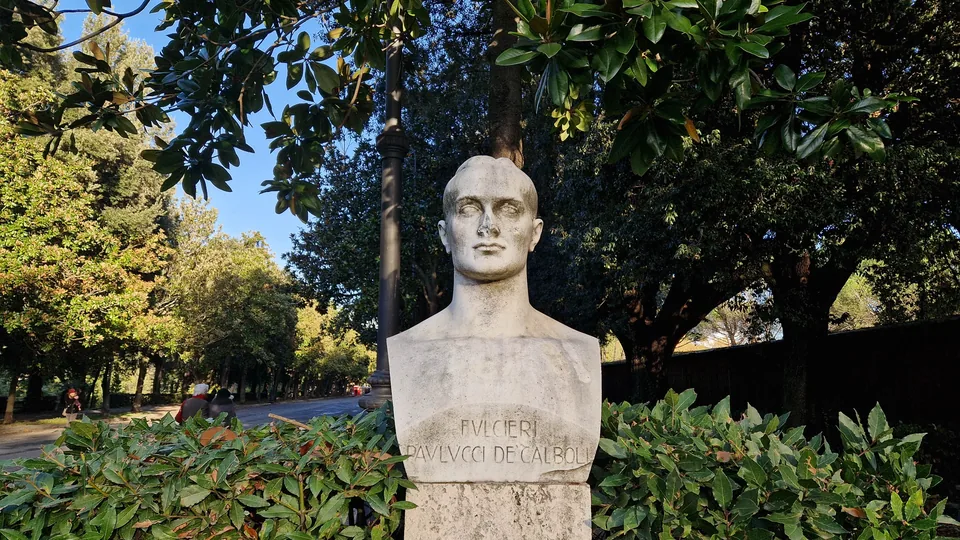Bust of Fulcieri Paulucci di Calboli in Pincio gardens