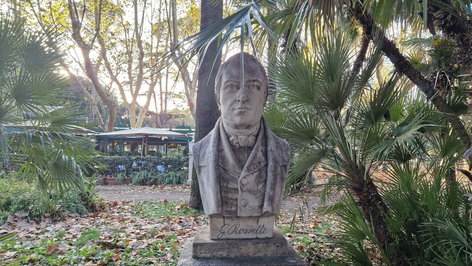 Bust of Gabriele Rossetti in Pincio gardens