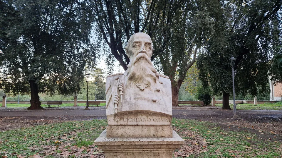 Bust of Vincenzo Giordano Orsini in Pincio gardens