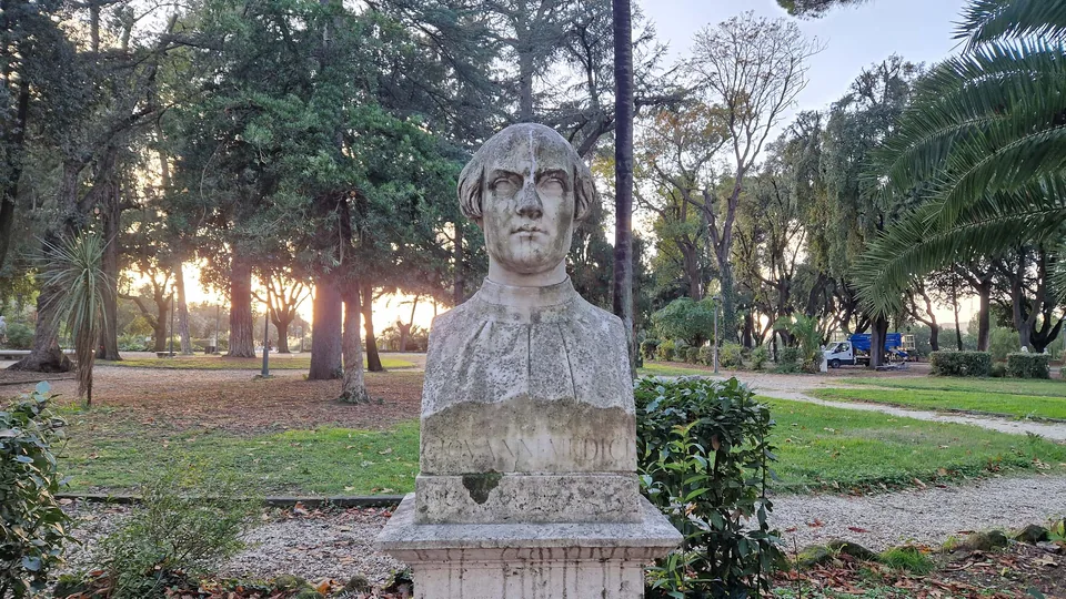 Bust of Giovanni delle Bande Nere in Pincio gardens
