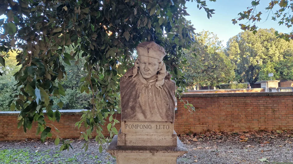 Bust of Giulio Pomponio Leto in Pincio gardens