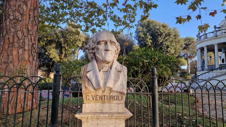 Bust of Giuseppe Venturoli in Pincio gardens
