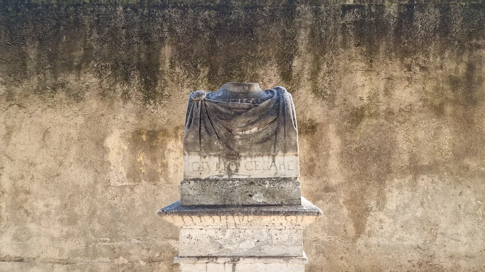 Bust of Julius Caesar in Pincio gardens