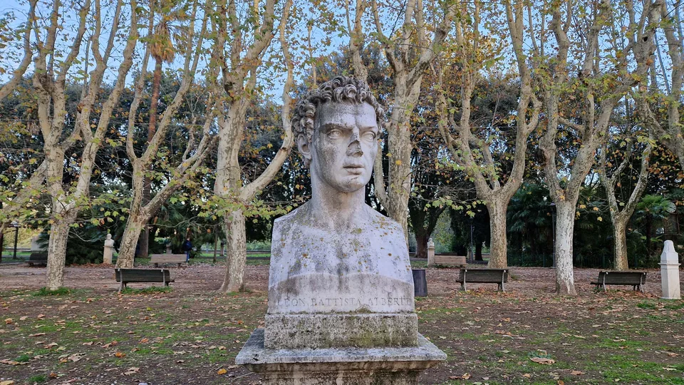 Bust of Leon Battista Alberti in Pincio gardens