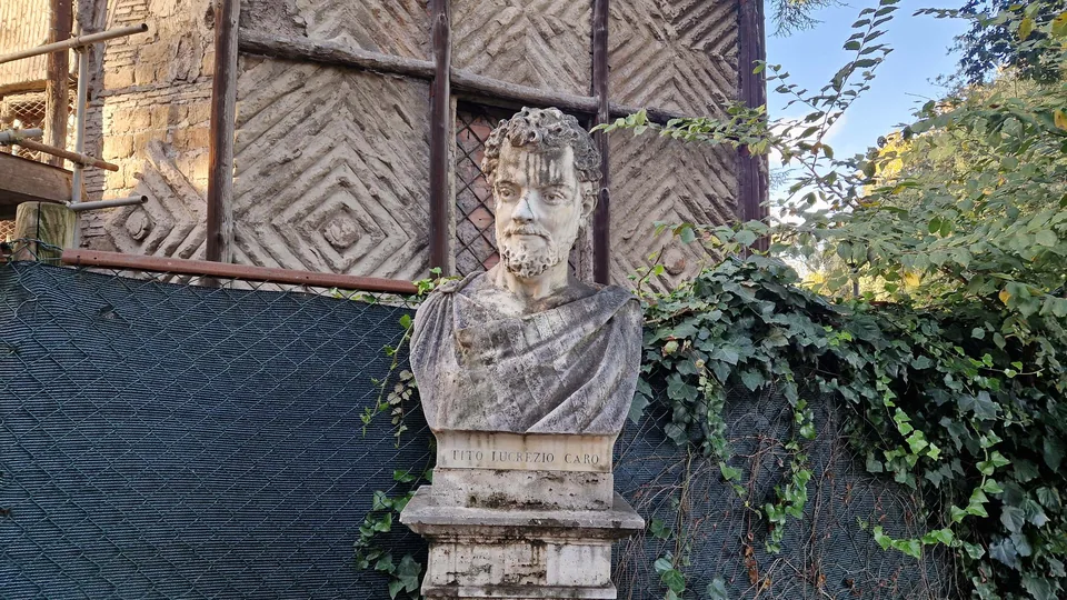 Bust of Lucretius in Pincio gardens