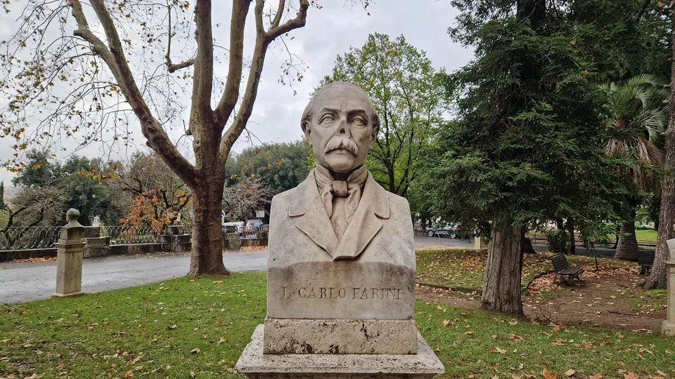 Bust of Luigi Carlo Farini in Pincio gardens