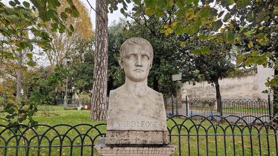 Bust of Napoleon in Pincio gardens
