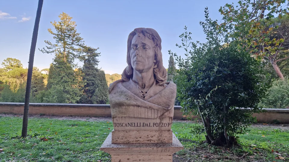 Bust of Paolo dal Pozzo Toscanelli in Pincio gardens