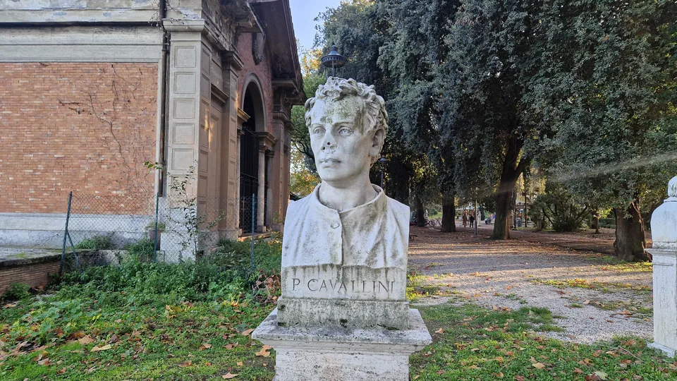 Bust of Pietro Cavallini in Pincio gardens