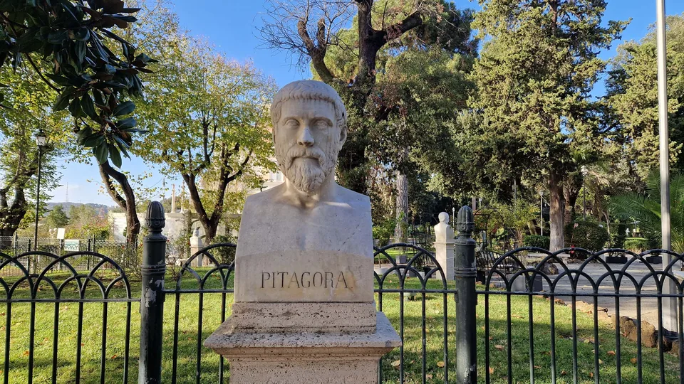 Bust of Pythagoras in Pincio gardens
