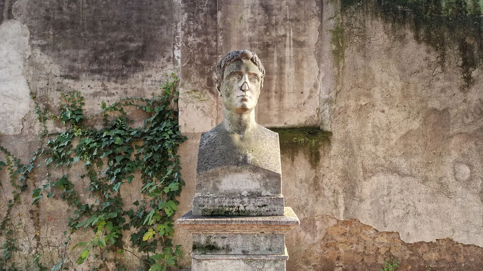 Bust of Horace in Pincio gardens