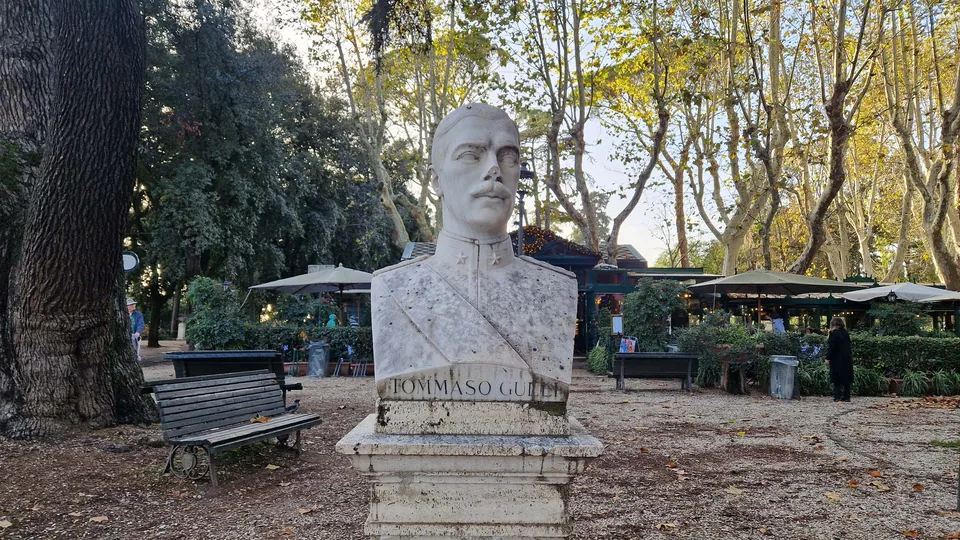 Bust of Tommaso Gulli in Pincio gardens