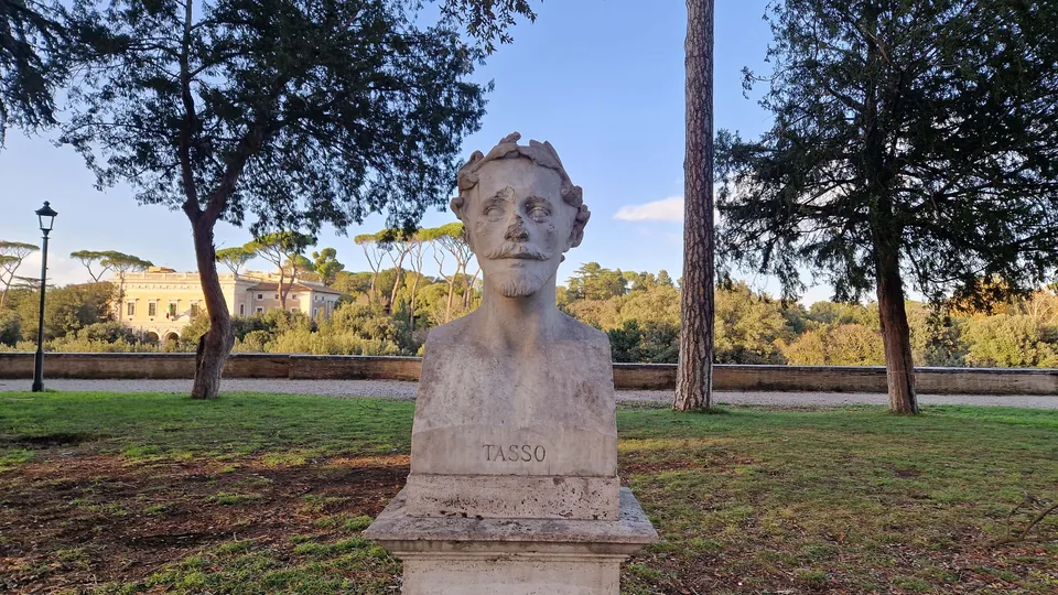 Bust of Torquato Tasso in Pincio gardens
