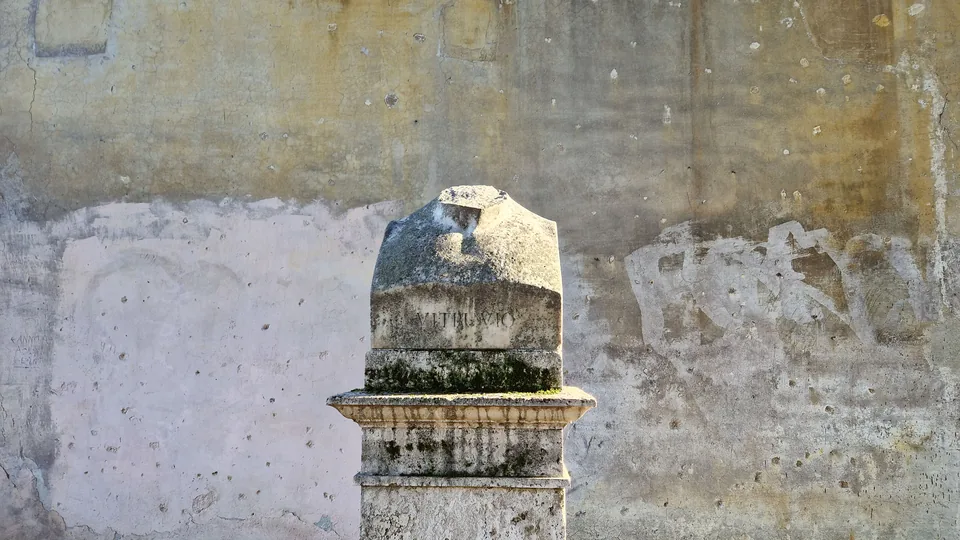 Bust of Vitruvius in Pincio gardens