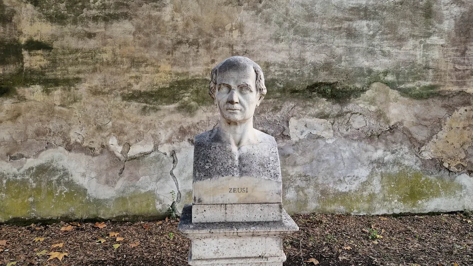 Bust of Zeuxis in Pincio gardens